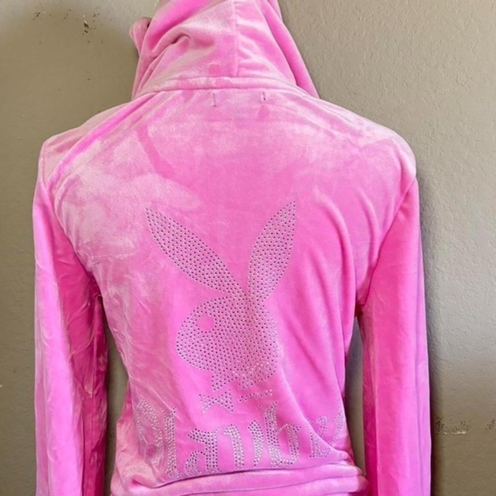 Pink Playboy - Picture 3 of 8